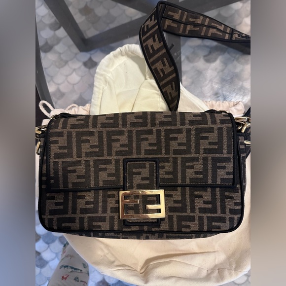 Fendi Baguette purse Brown FF jacquard fabric bag authentic - Picture 2 of 16
